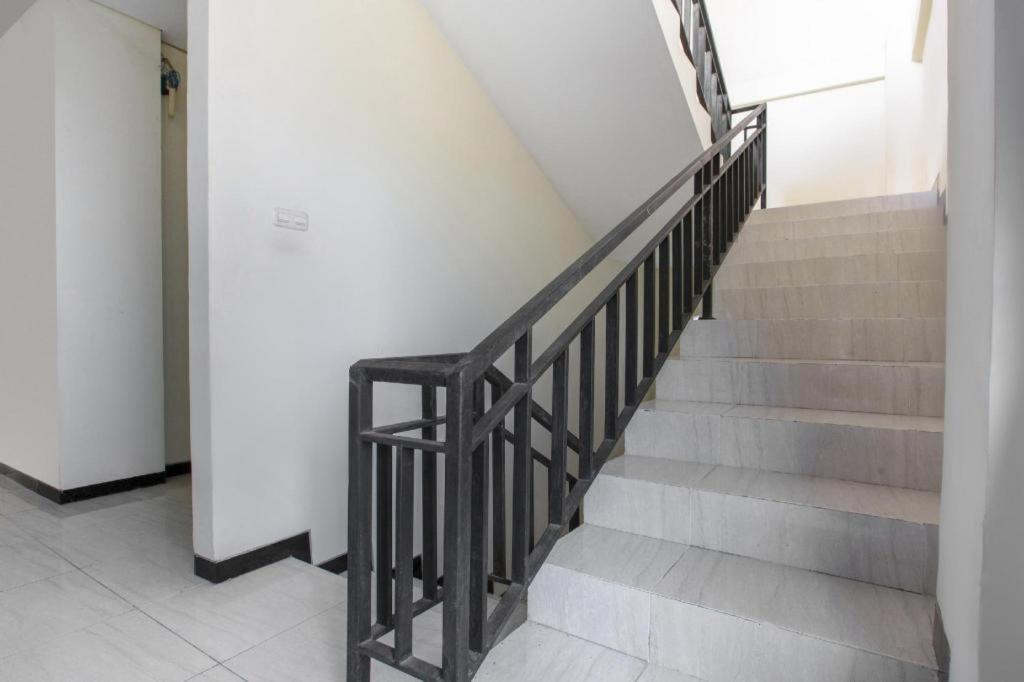 Reddoorz Syariah Near Transmart Mall Palembang Exterior foto