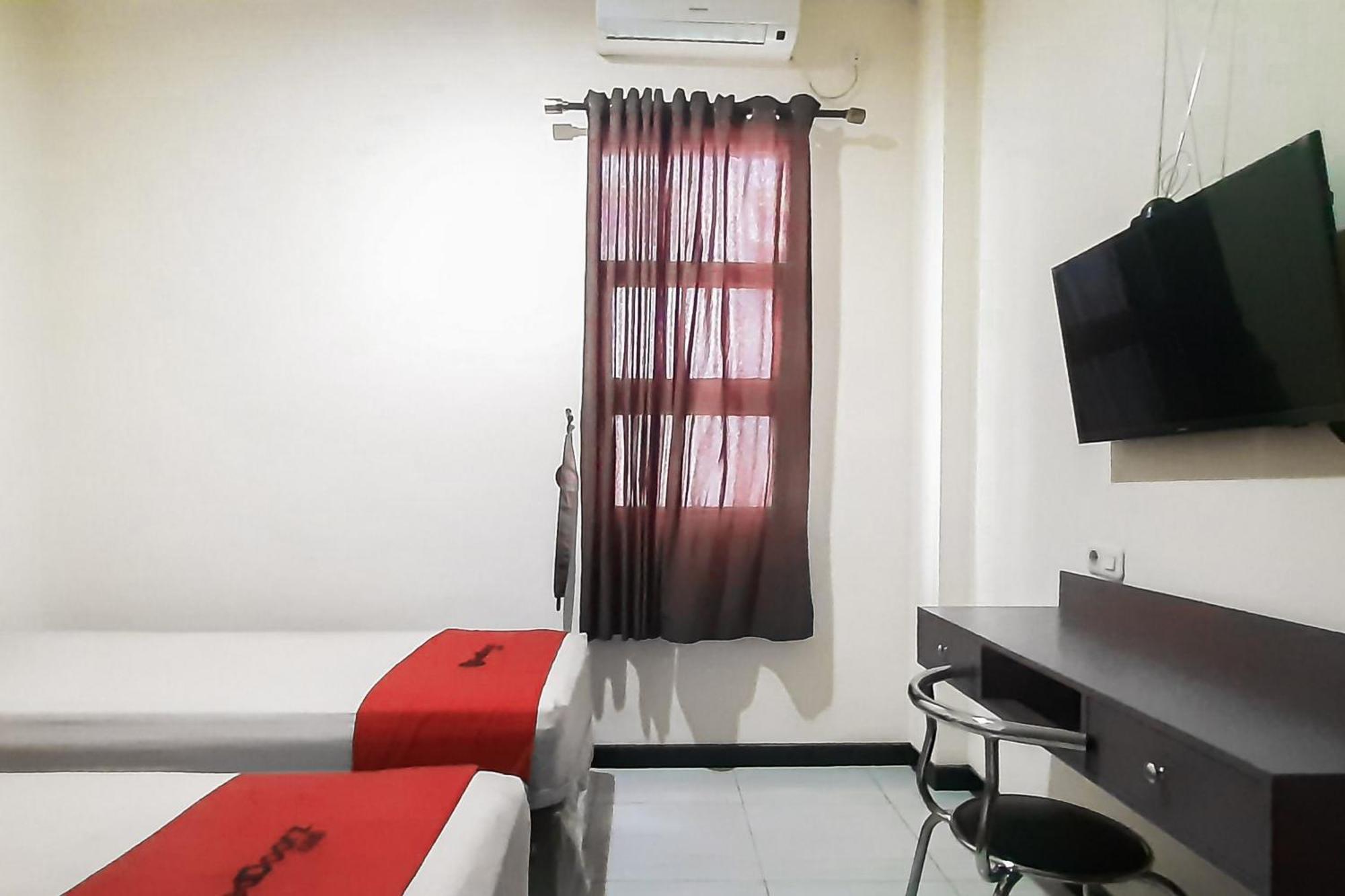 Reddoorz Syariah Near Transmart Mall Palembang Exterior foto