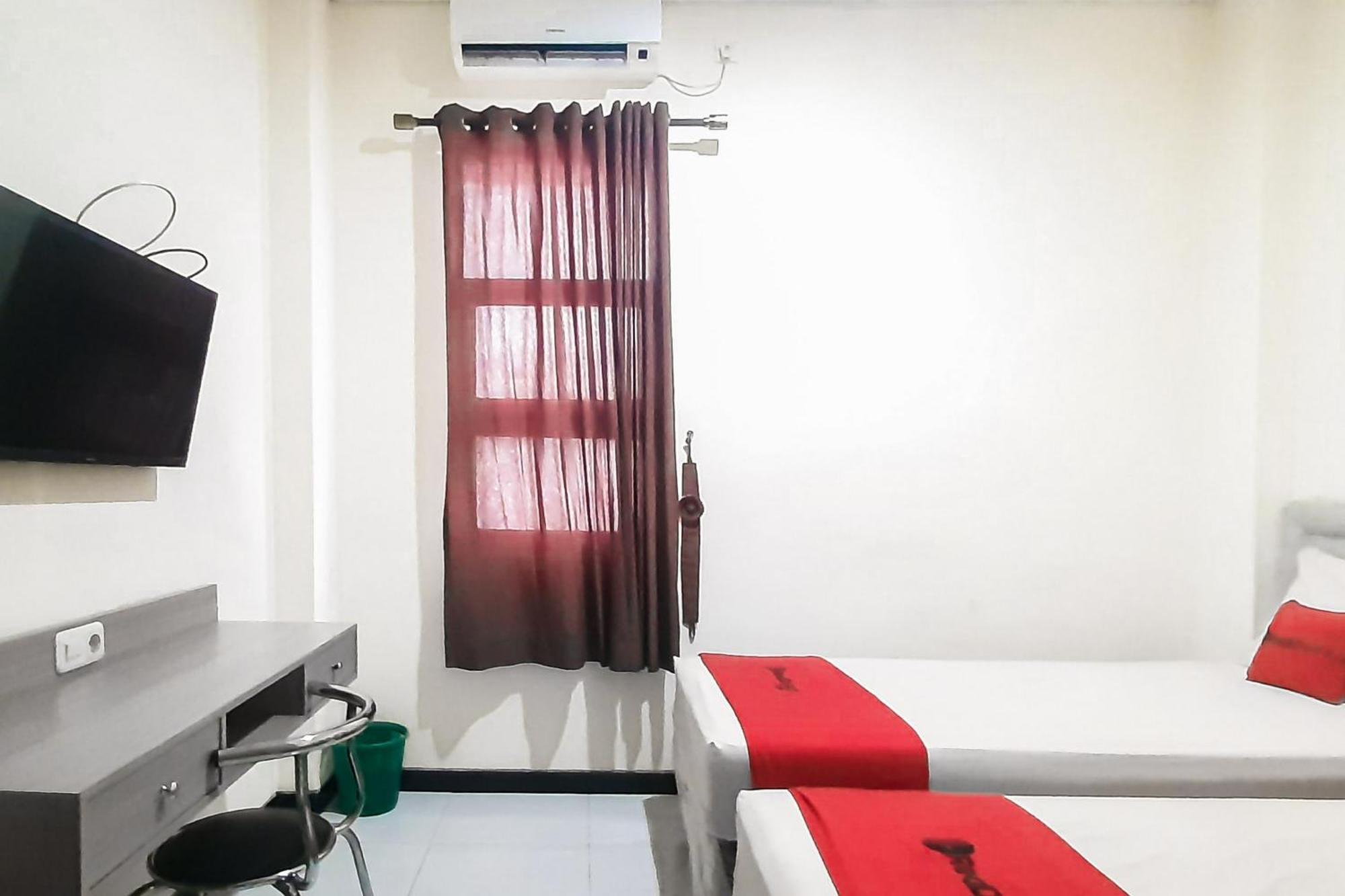 Reddoorz Syariah Near Transmart Mall Palembang Exterior foto